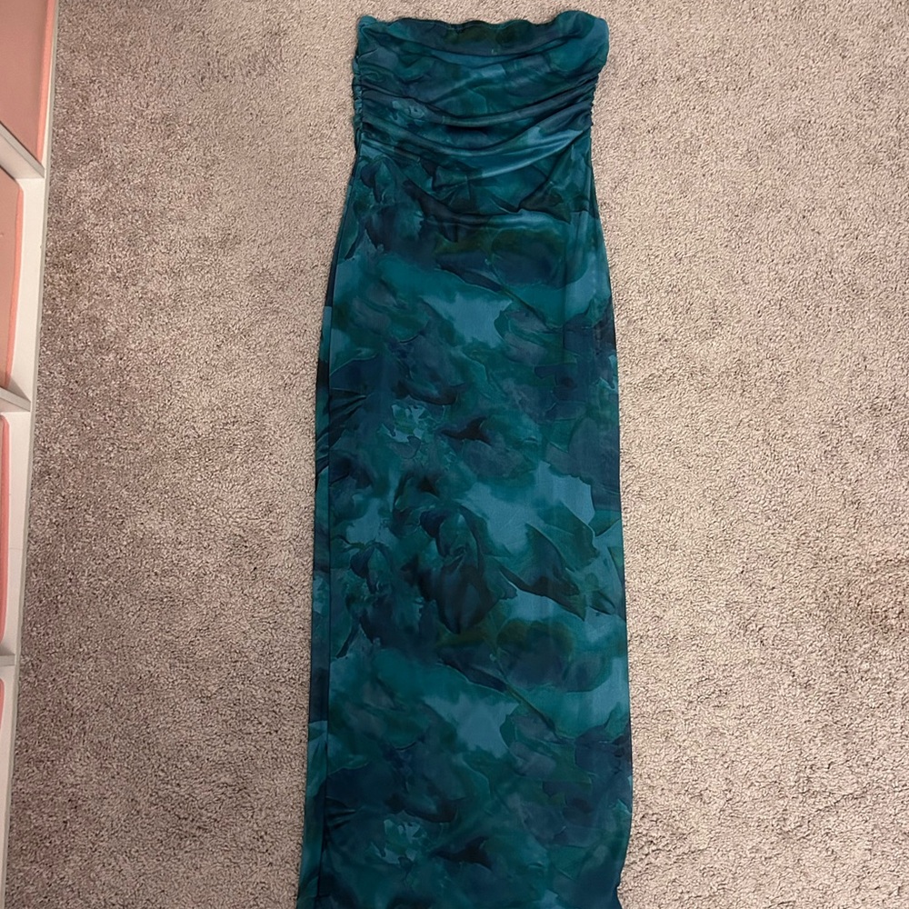 Elegant Teal Strapless Dress